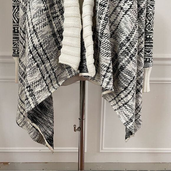 Anthropologie Tiny Black Cream Southwestern Pattern Waterfall Open Cardigan XS - Picture 5 of 9